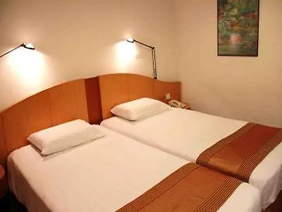 Metropolitan Ymca Singapore Hotel